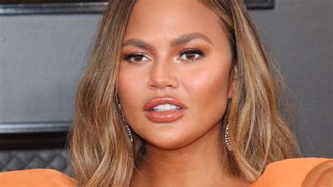 chrissy teigen abtreibung|Chrissy Teigen Shares She Had An Abortion To Save Her Life